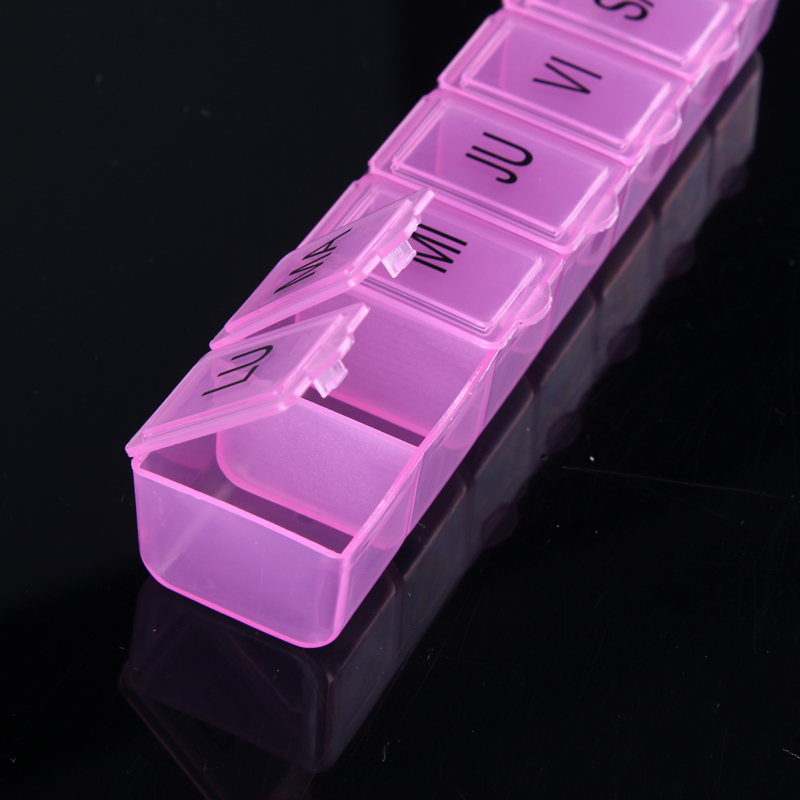 7 boxes of jewelry storage box can be split plum-shaped plastic box jewelry storage box Application Scenario