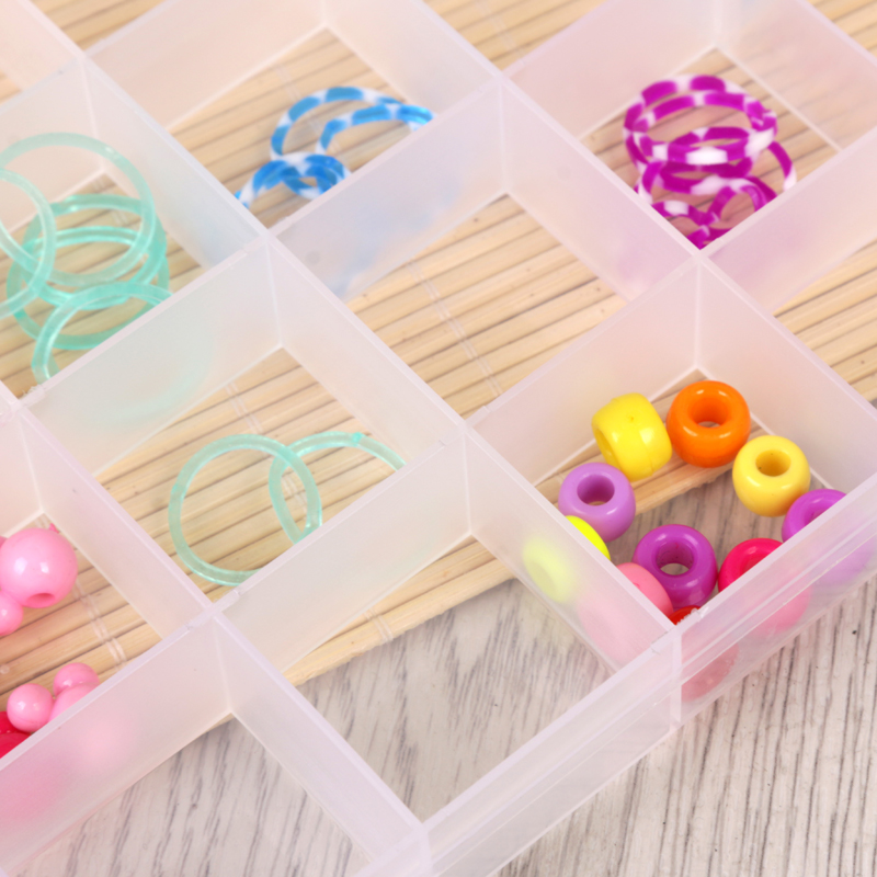 32 boxes cosmeceuticals fine transparent jewelry storage box Jewelry storage box Application Scenario