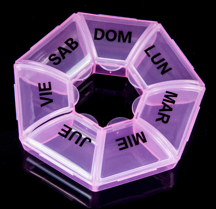 Large 6-cell transparent plastic box Plastic storage box Organizer box Storage box Application Scenario