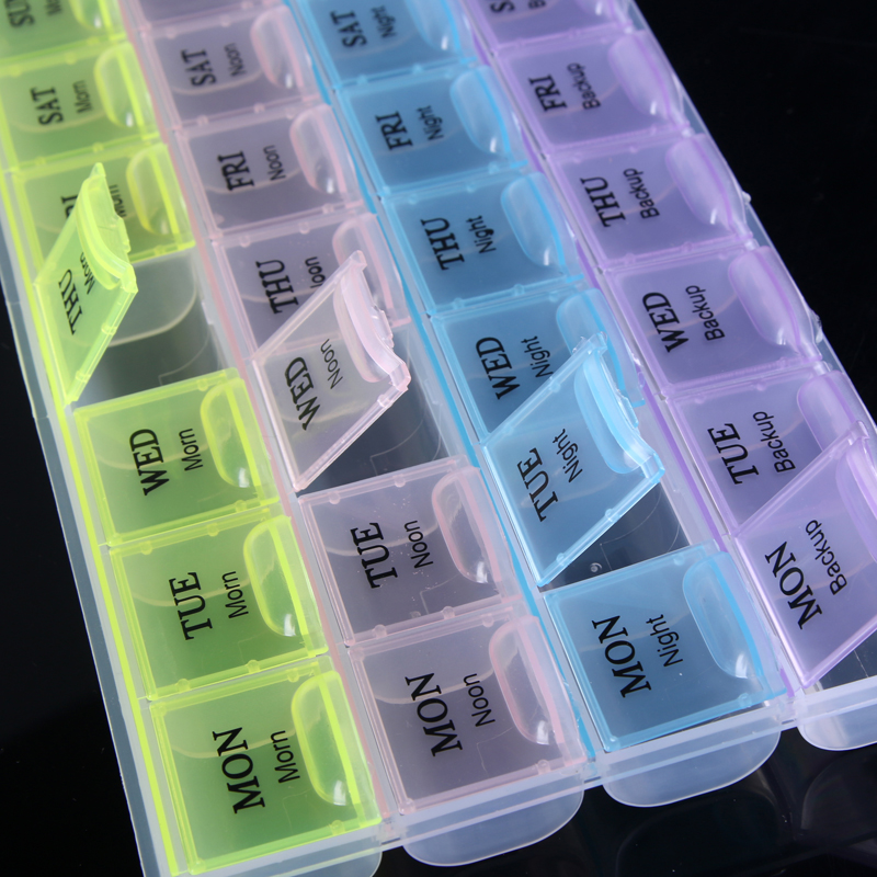 Large 28 lattice color plastic multi-lattice small box Jewelry box accessories box Application Scenario
